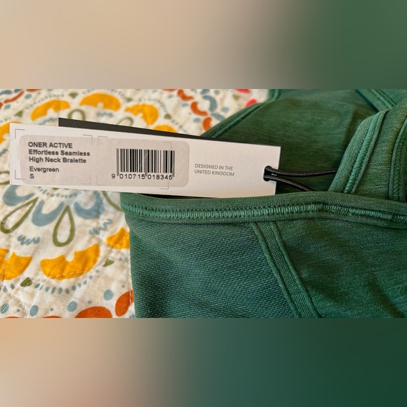 🆕 ONER Active SMALL Effortless Seamless High Neck Bralette PRINTED
LOGO - Picture 2 of 7